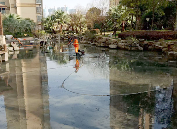 洪湖景观池淤泥清理