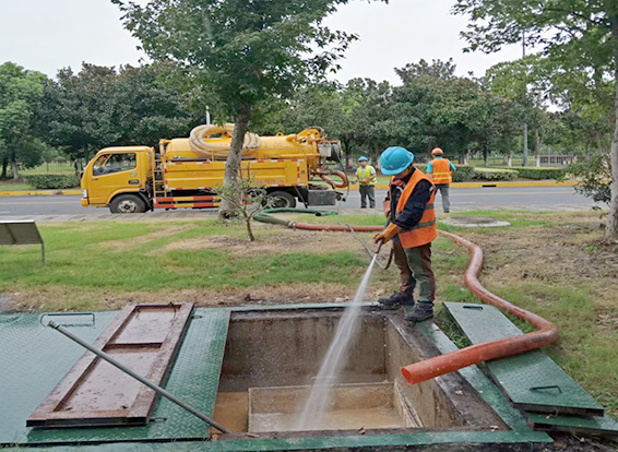 洪湖化油池清理